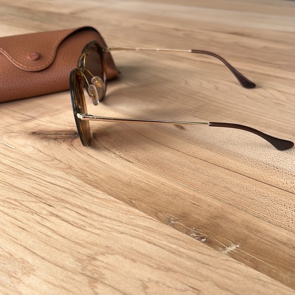 Ray-Ban Brown and Gold Sunglasses - Picture 3 of 5